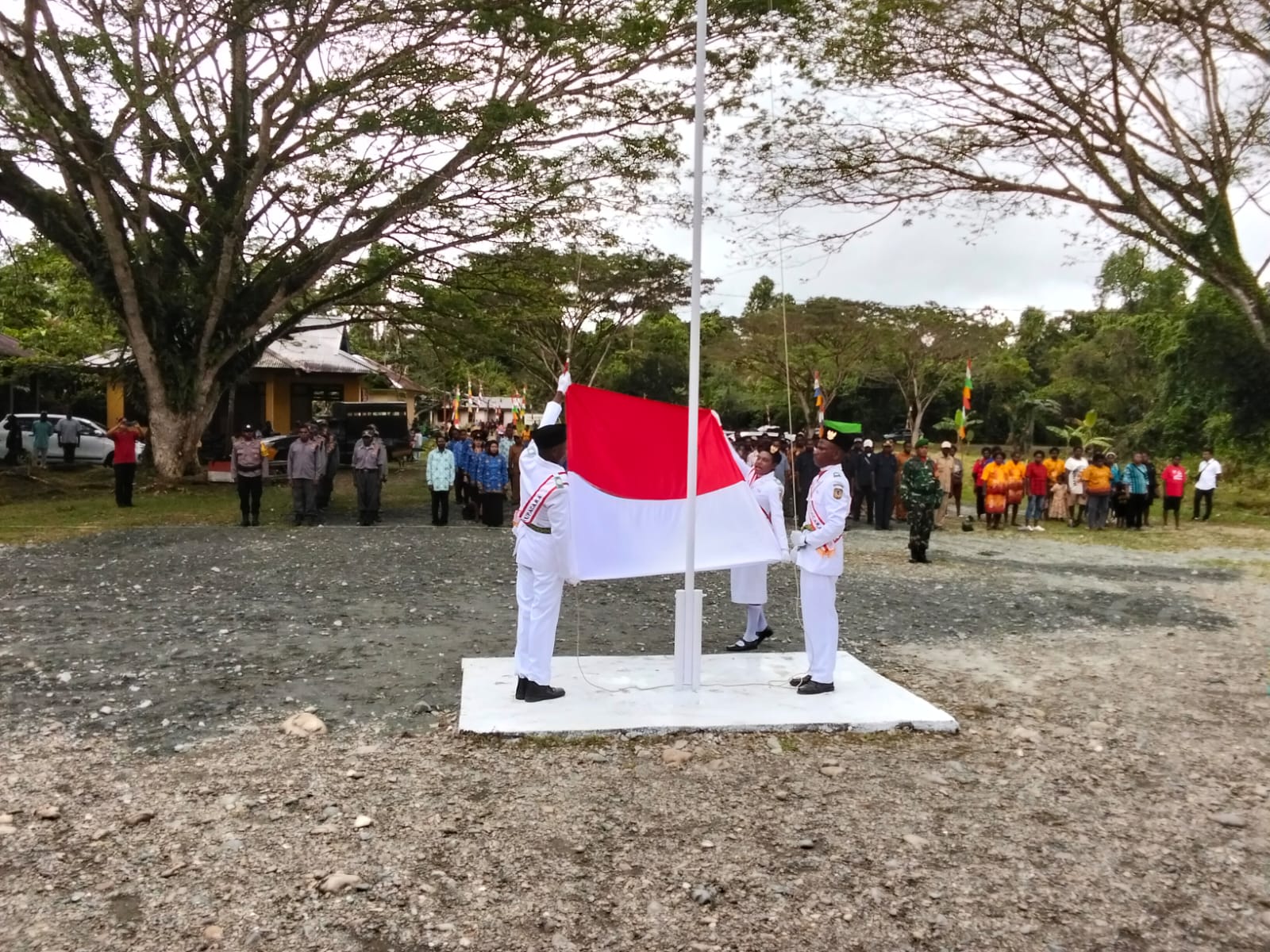 Pengibaran bendera merah putih