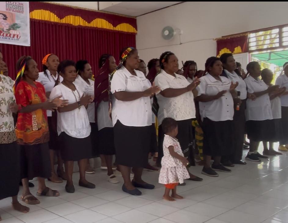 GKII KLASIS AMUNGSA TIMIKA RAYAKAN HUT KE-38 DEPARTEMEN PELAYANAN PEREMPUAN