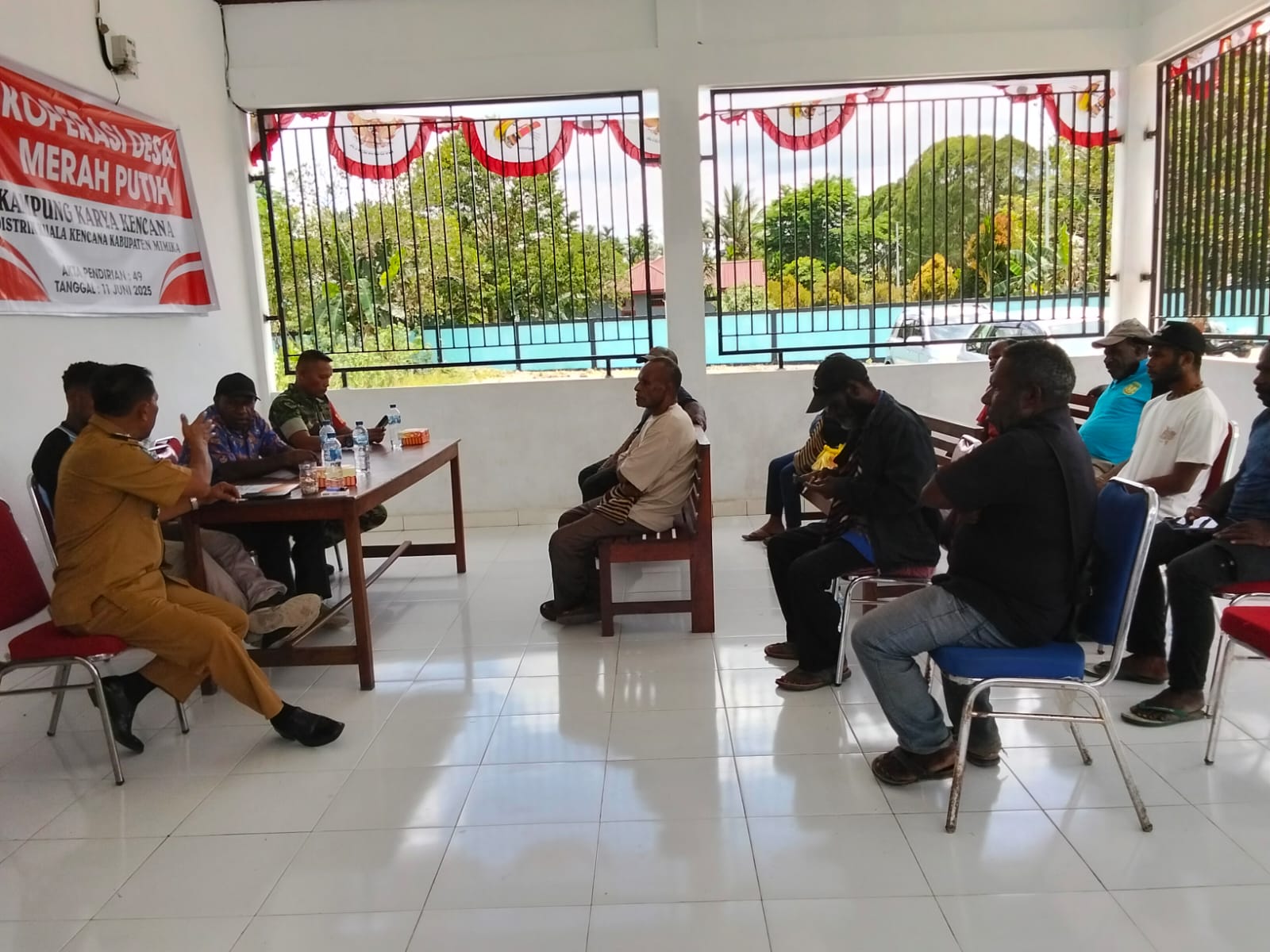 Suasana pertemuan terkait musyawarah desa khusus terkait Koperasi merah putih